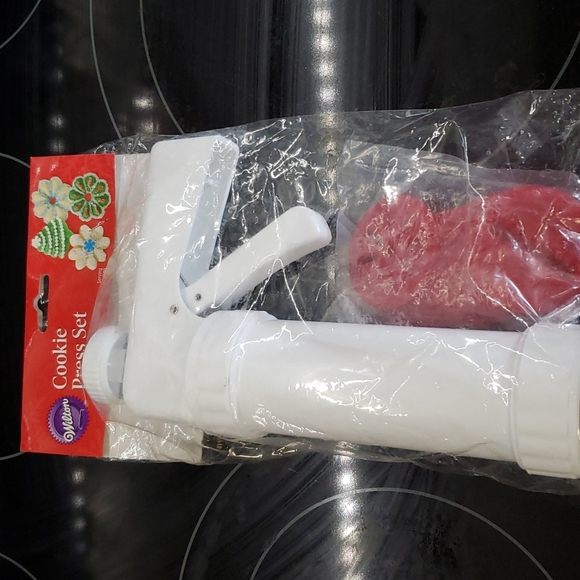 Wilton Kitchen Cookie Press Set Poshmark